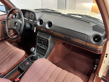 Mercedes-Benz 200