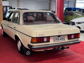 Mercedes-Benz 200