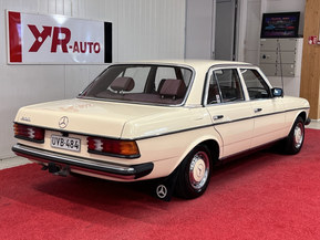 Mercedes-Benz 200