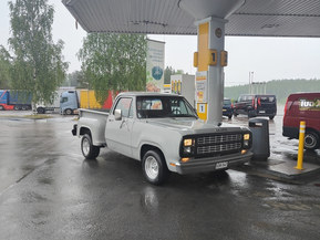 Dodge D150