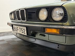 BMW 324