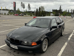 BMW 528