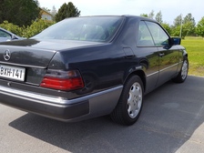 Mercedes-Benz 320
