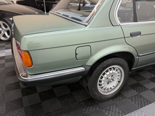 BMW 324