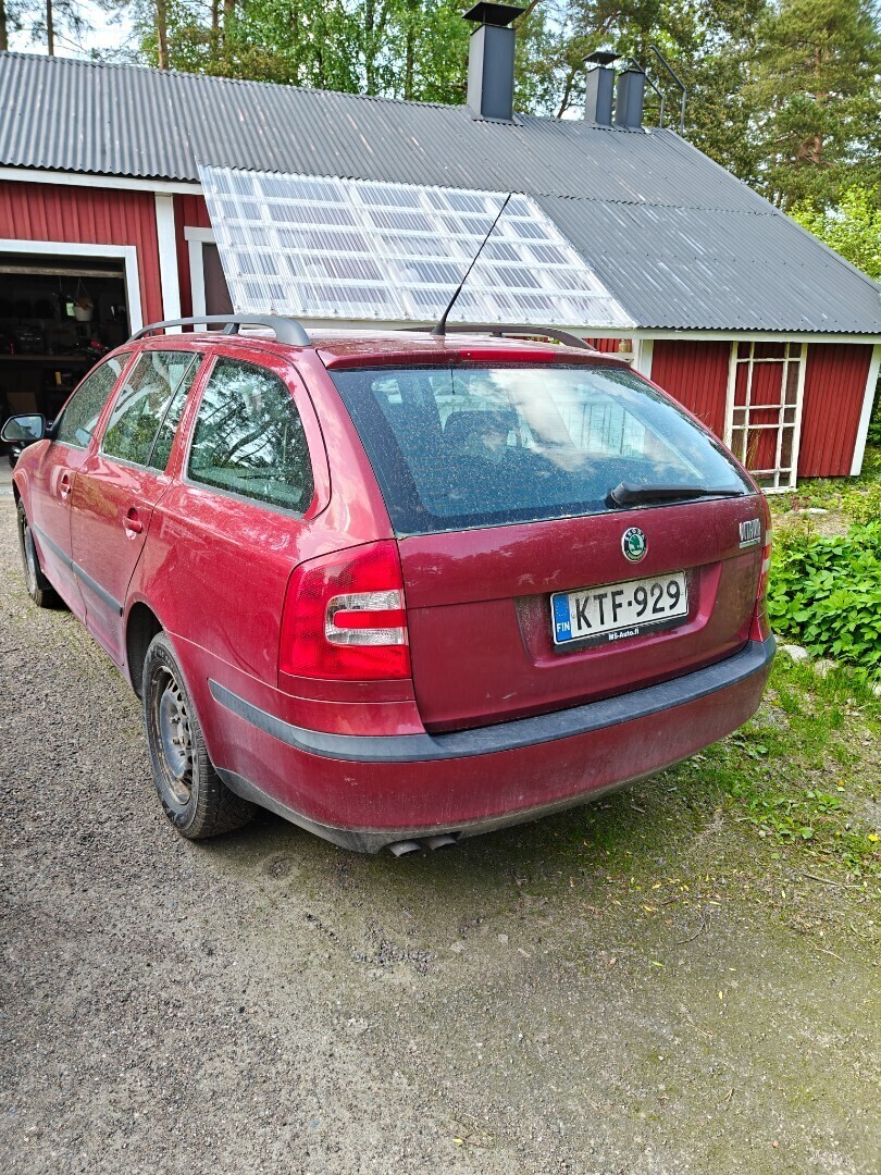 Skoda Octavia combi 2.0fsi 2006, kuva 4/4