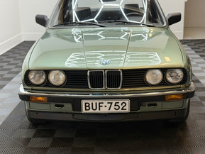 BMW 324