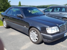 Mercedes-Benz 320