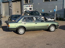 BMW 324