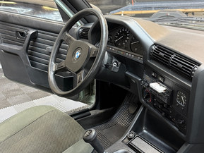 BMW 324