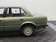 BMW 324