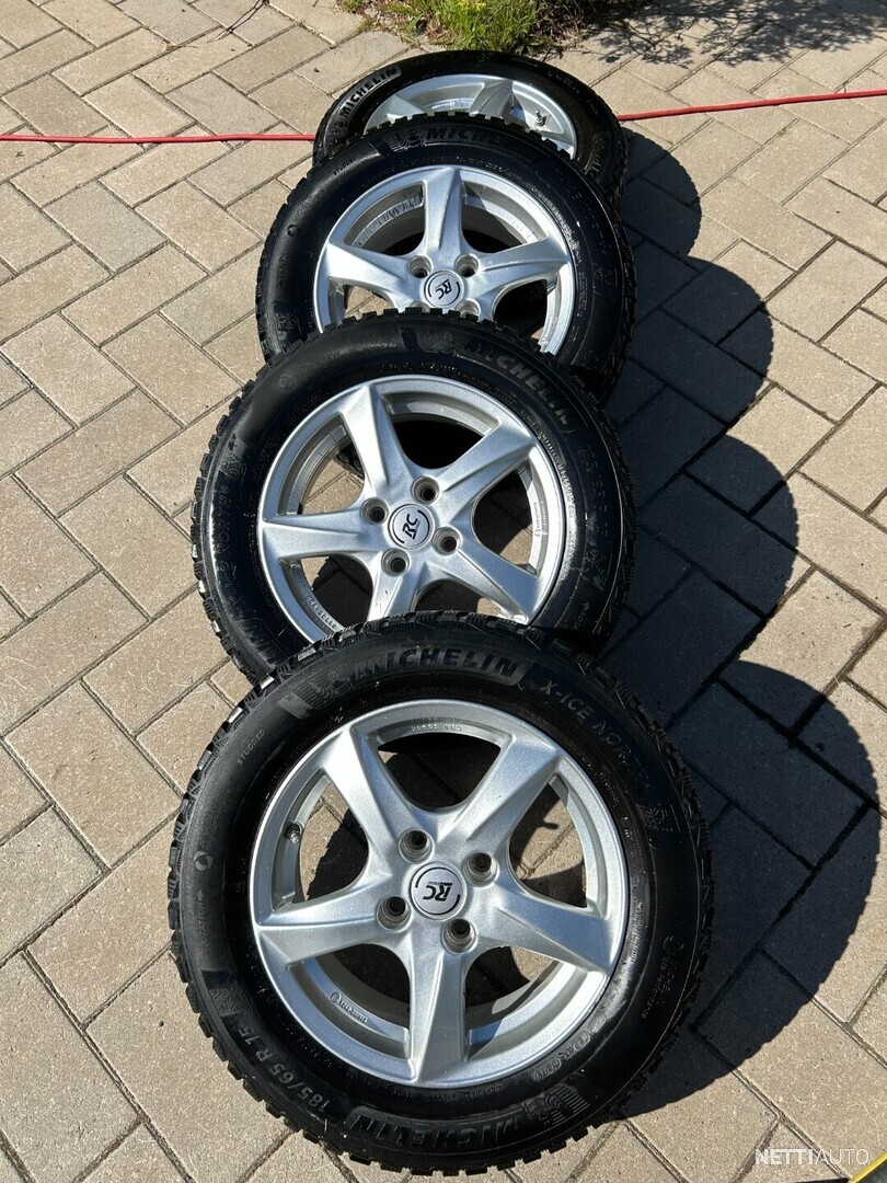 15 / 22