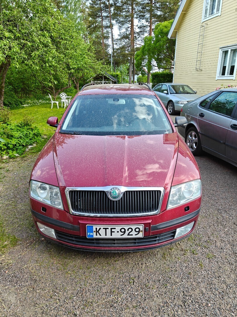 Skoda Octavia combi 2.0fsi 2006, kuva 2/4
