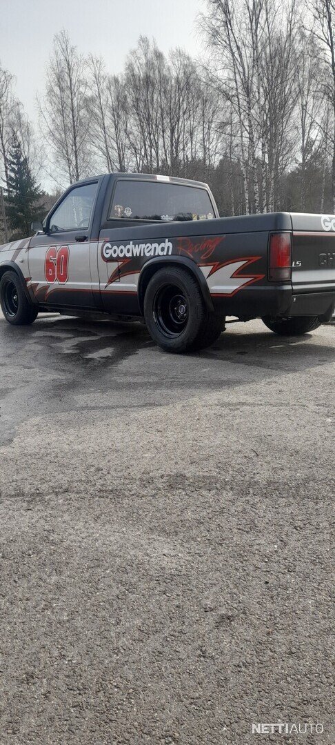 4 / 7