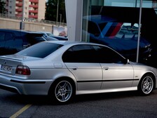 BMW 525