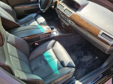 BMW 745