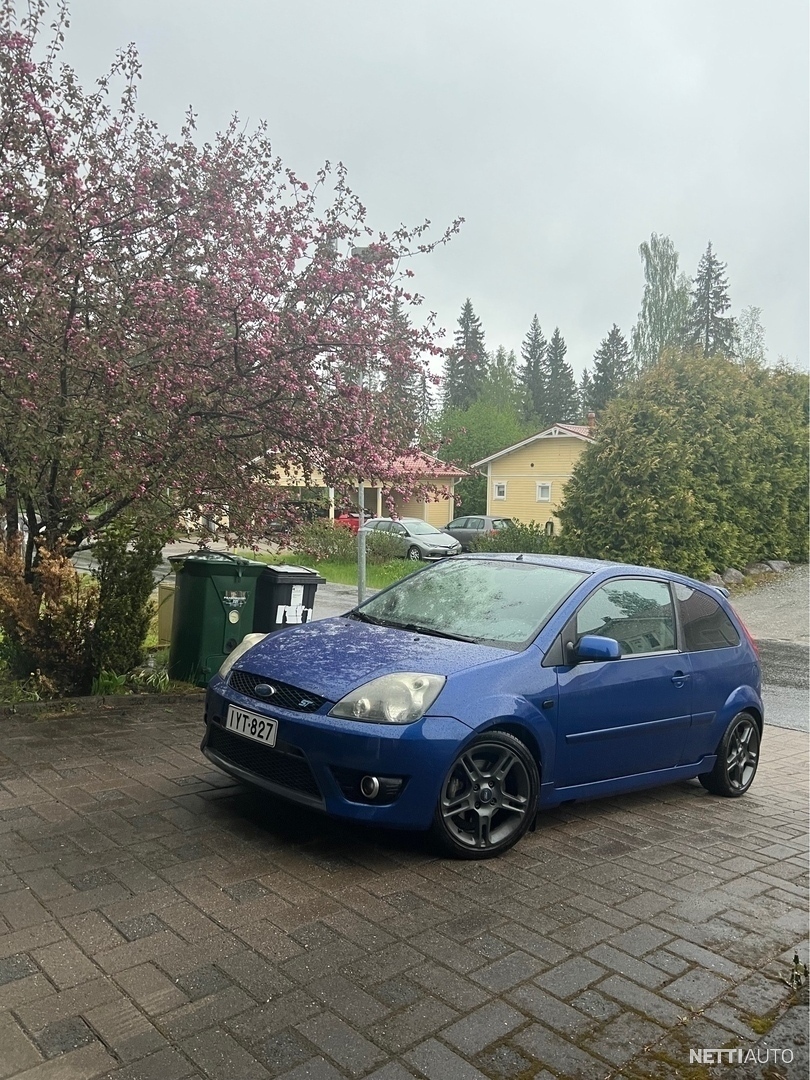 5 / 11