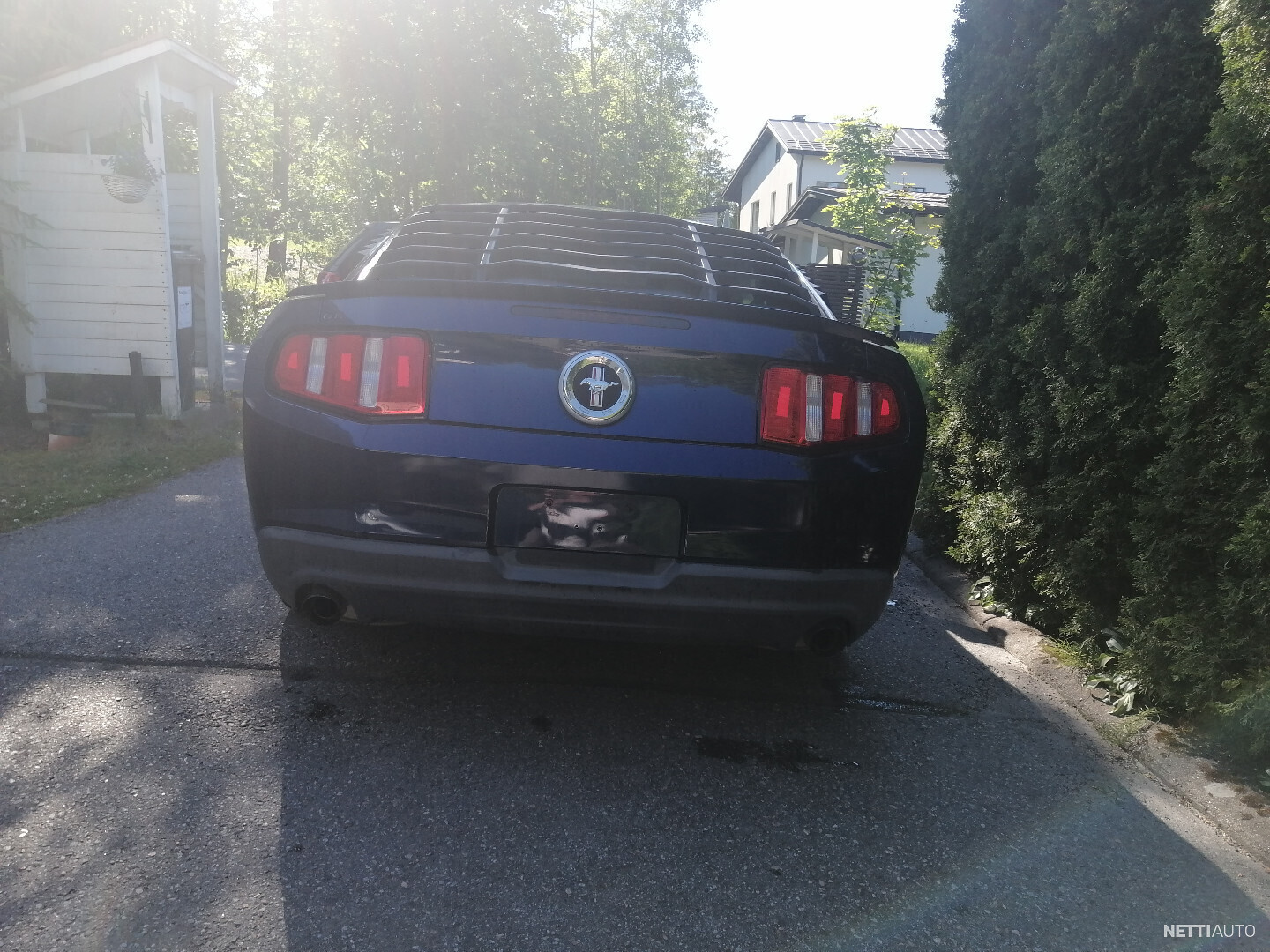 6 / 11