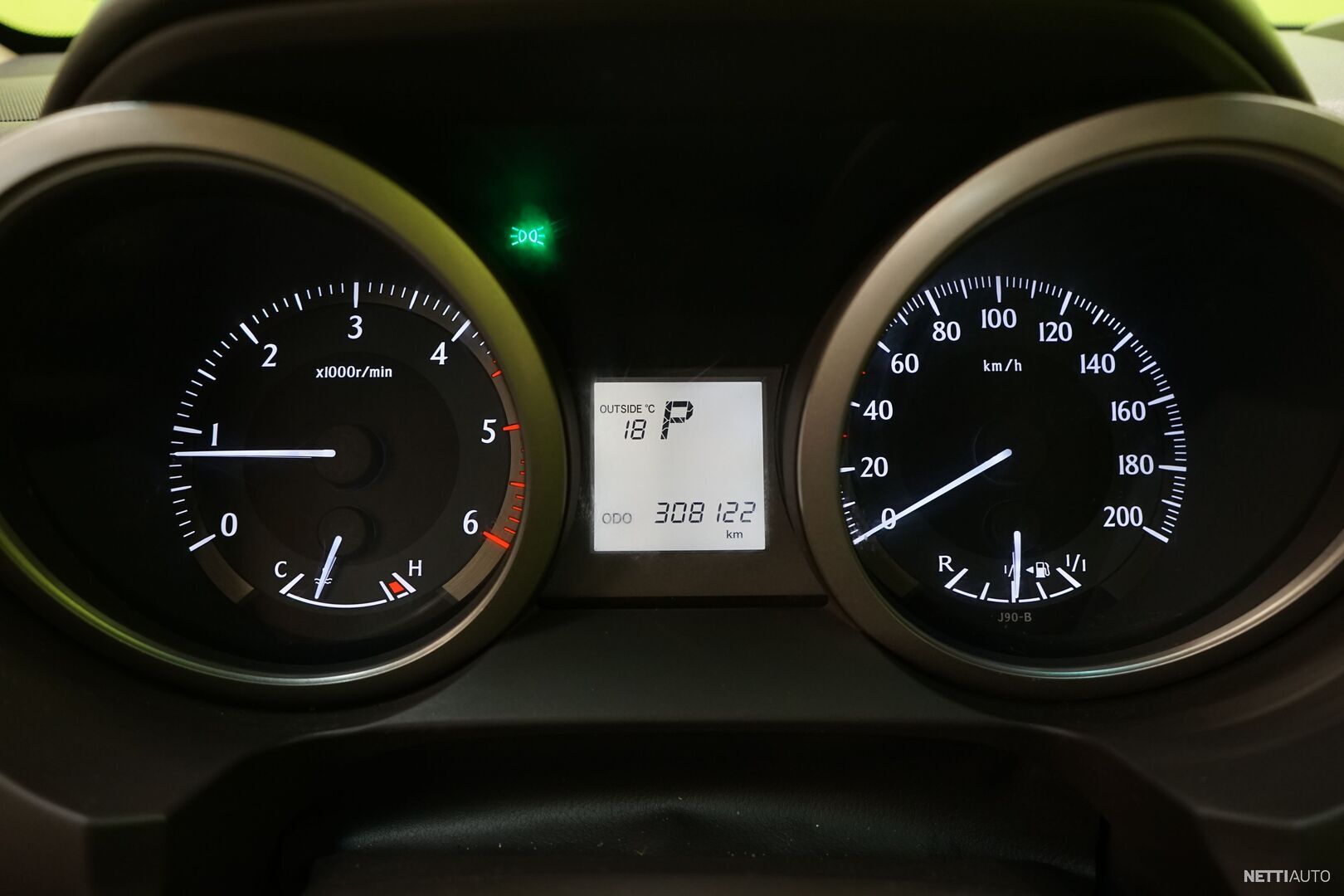 18 / 25