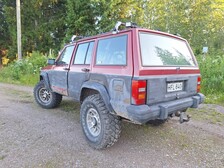 Jeep Cherokee