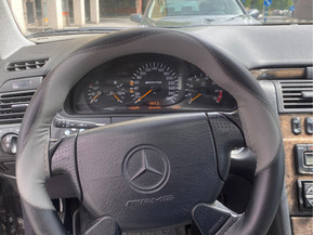 Mercedes-Benz E 55 AMG