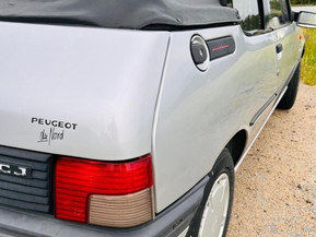 Peugeot 205