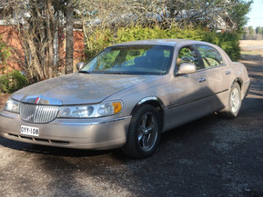 Lincoln Town Car
