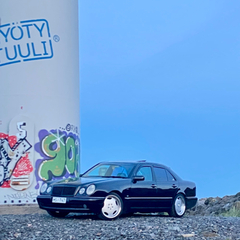 Mercedes-Benz E 55 AMG