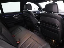 BMW 740