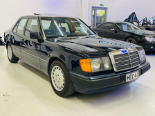 Mercedes-Benz 230