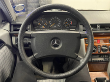 Mercedes-Benz 230
