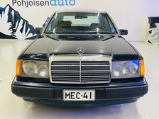 Mercedes-Benz 230