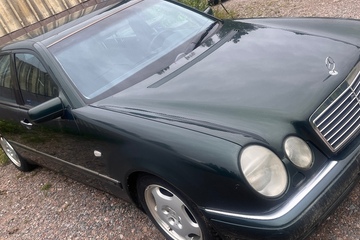 Mercedes-Benz 300