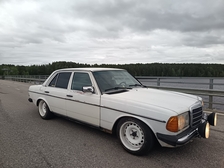 Mercedes-Benz 240