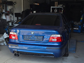 BMW 528