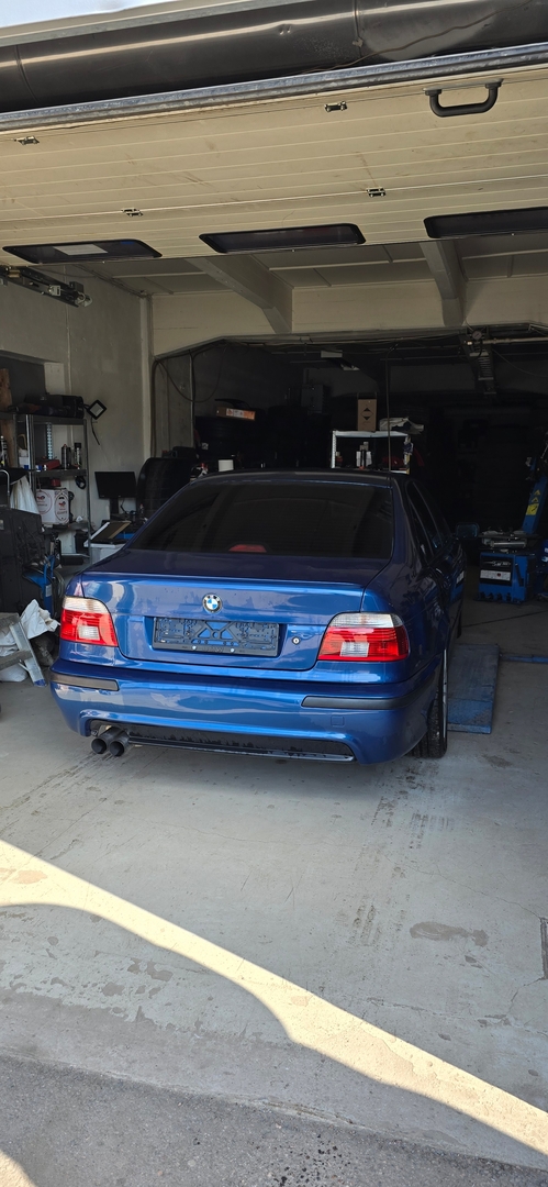 BMW 528 2002, kuva 2/7
