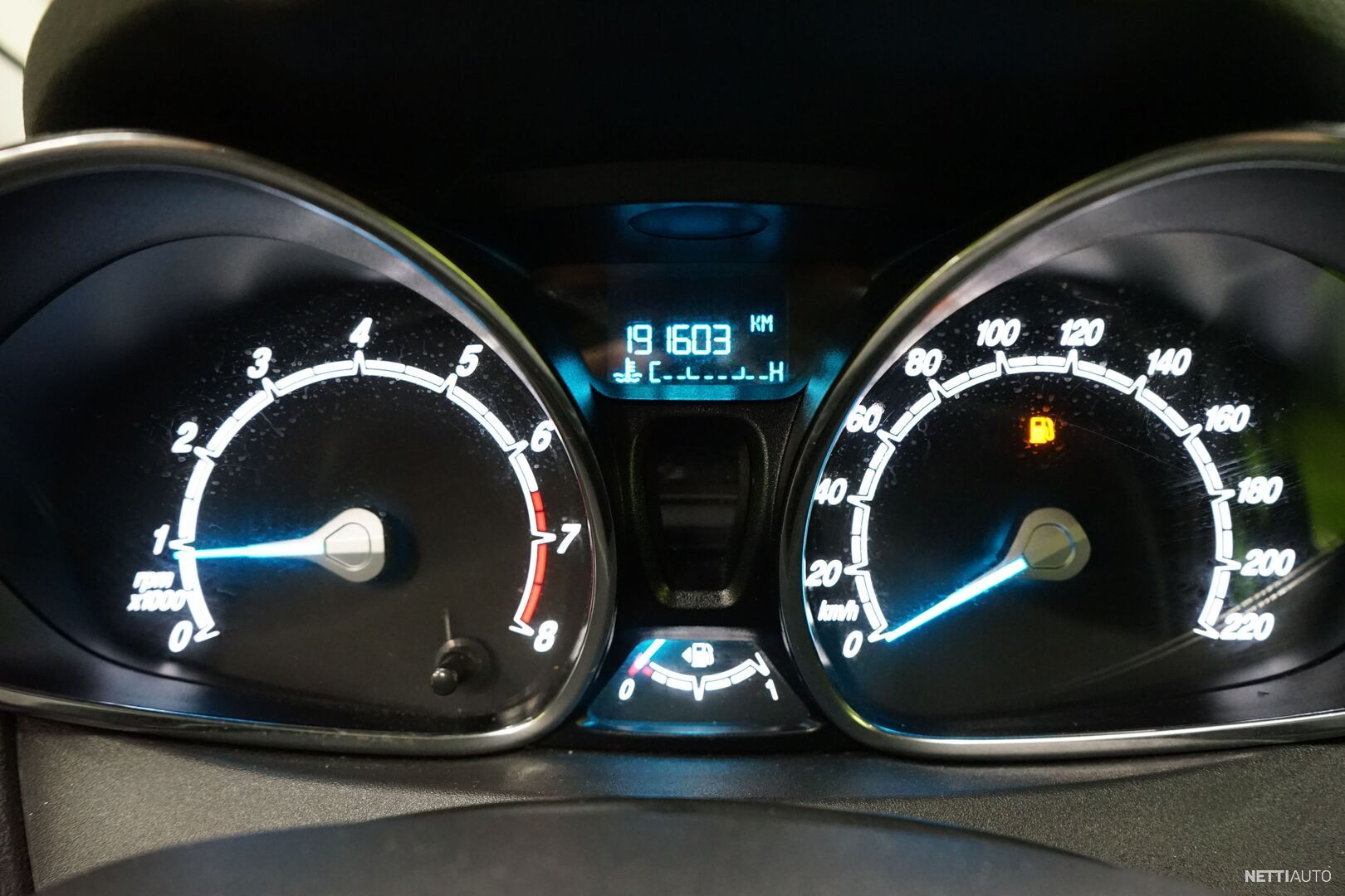 16 / 22