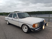 Mercedes-Benz 240