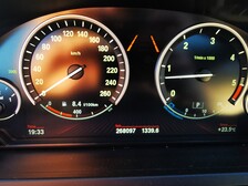 BMW 740
