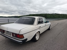 Mercedes-Benz 240