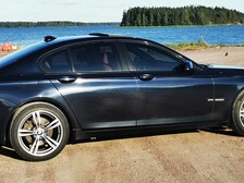 BMW 740