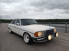 Mercedes-Benz 240