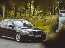 BMW 523
