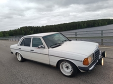Mercedes-Benz 240