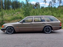 Mercedes-Benz 230