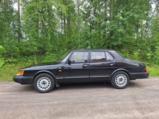 Saab 900