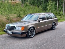 Mercedes-Benz 230