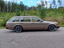 Mercedes-Benz 230