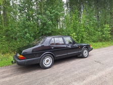 Saab 900