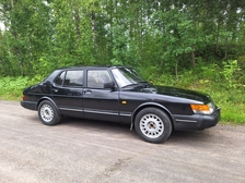 Saab 900