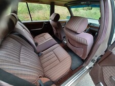 Mercedes-Benz 230